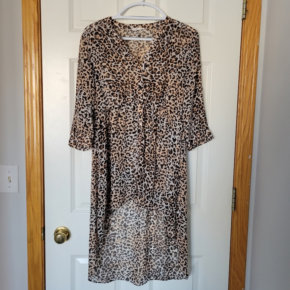 High-Low Leopard Print Top